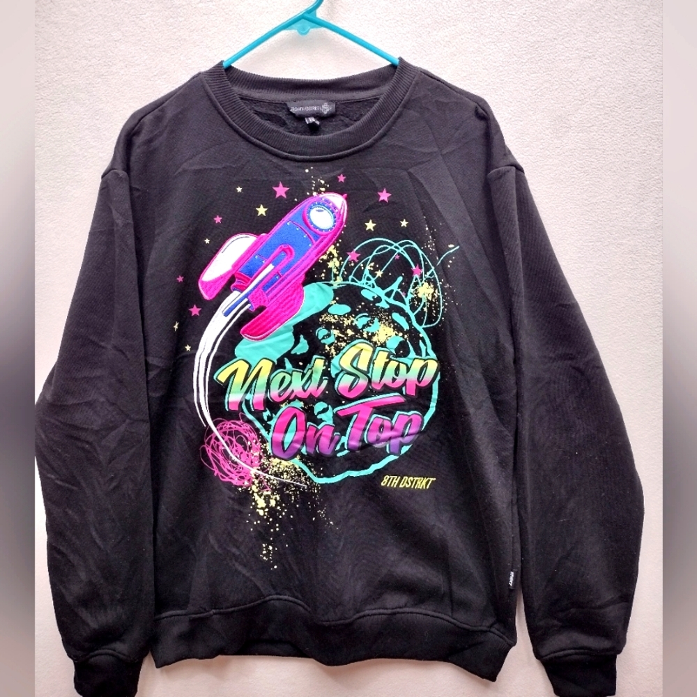 8IGHTH/DSTRKT Men's Large Next Stop On Top Rocket Graphic Sweatshirt 8TH
